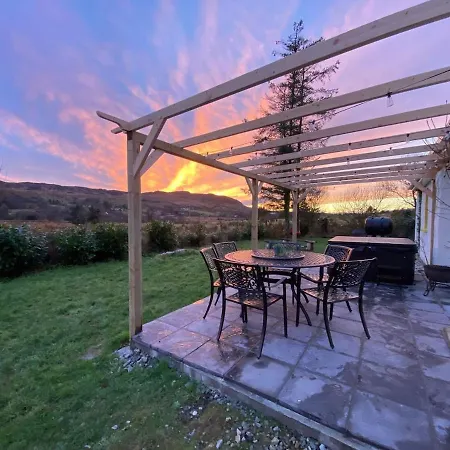 The Red Bridge Vakantiehuis Glenties